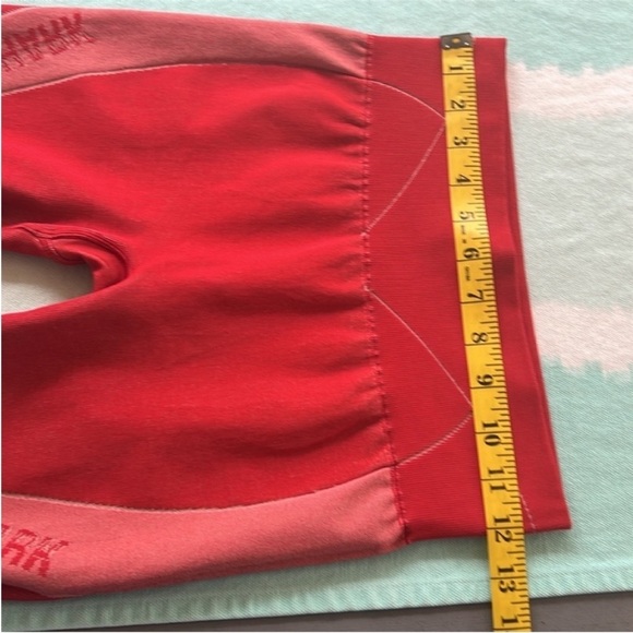 Gymshark Red Turbo Seemless Leggings - Picture 5 of 10